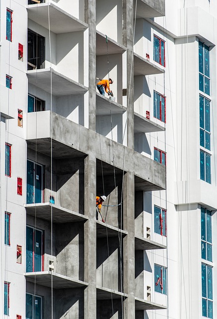 Jak se pustit do renovace bytu: Praktické rady a postupy